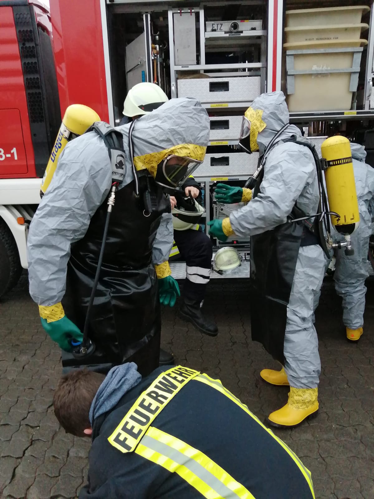 Alarm Gefahrgutzug West Bundesstraße 6 bei Baddeckenstedt